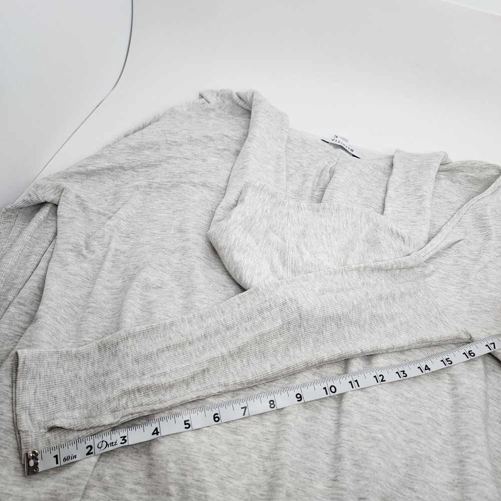 Athleta Purana Wrap Hoodie Women's Medium Pullover Sweater Long‎ Sleeve Grey - Picture 5 of 5